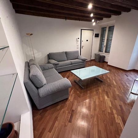 Magnifico Appartamento Ristrutturato Mailand Exterior foto
