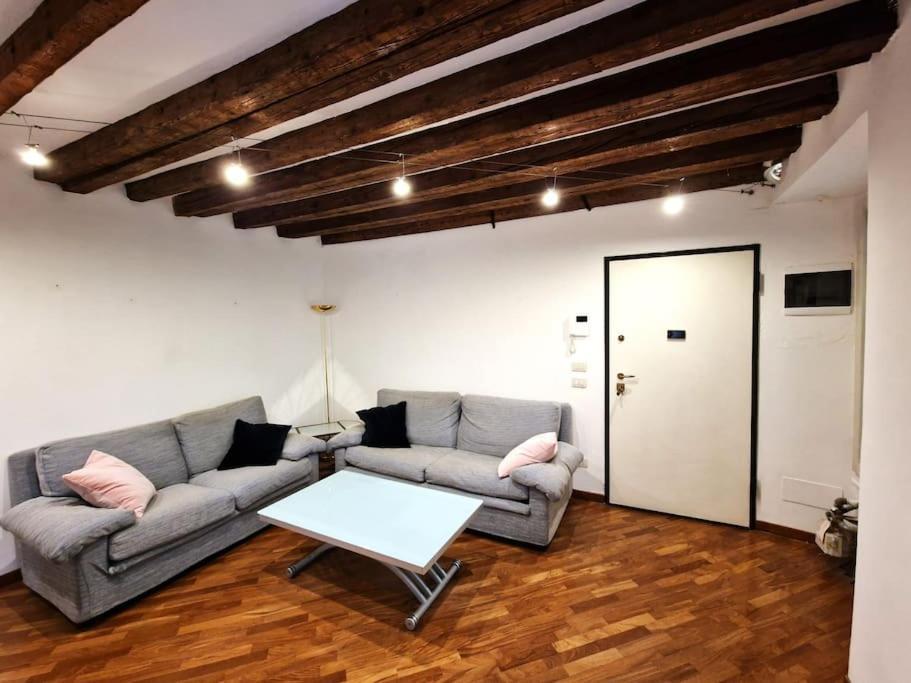 Magnifico Appartamento Ristrutturato Mailand Exterior foto